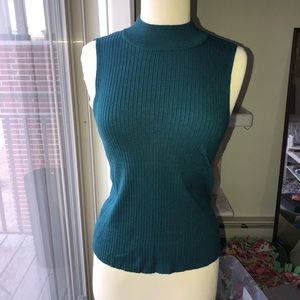 Daytrip Turtleneck Sleeveless Top